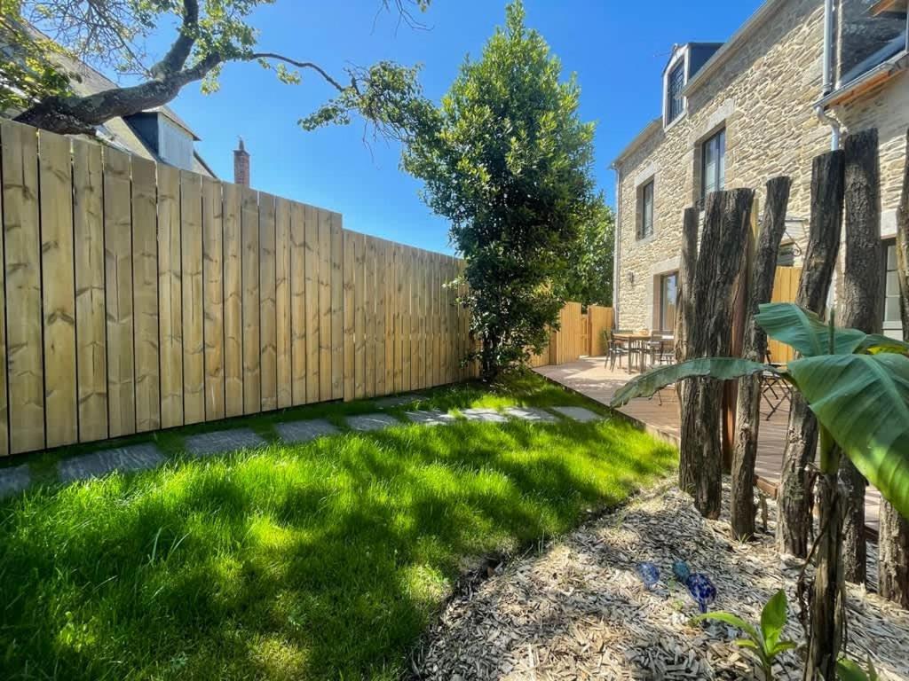 Le Rocher- Belle Maison De Charme -Jardin/Parking Cancale Exterior foto